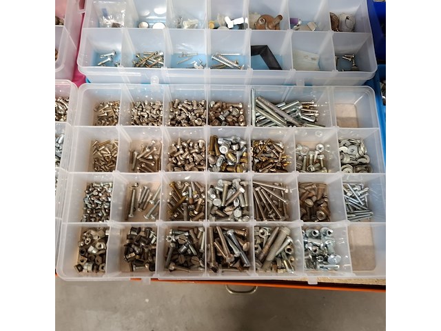 Partij divers bevestigingsmaterialen en gereedschap - afbeelding 39 van  41