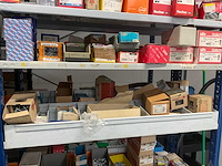 Partij divers bevestingsmateriaal - afbeelding 3 van  8