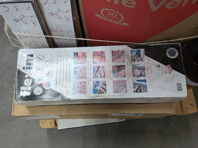Partij divers bouw- en installatiemateriaal - afbeelding 8 van  9