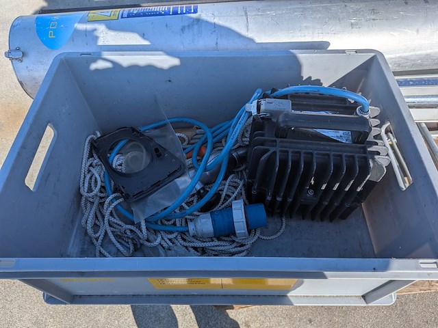 Partij divers brandweermateriaal - afbeelding 2 van  34