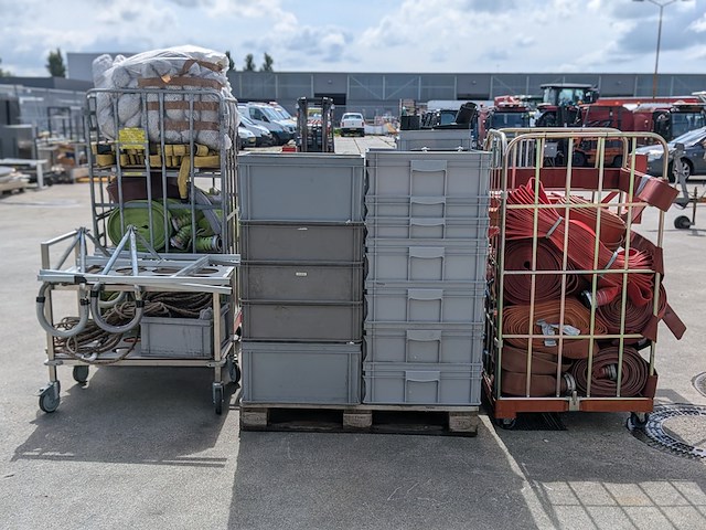 Partij divers brandweermateriaal - afbeelding 19 van  23
