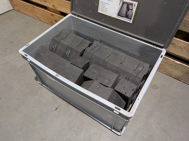 Partij divers brandweermateriaal - afbeelding 2 van  25