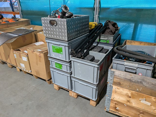 Partij divers brandweermateriaal - afbeelding 18 van  25