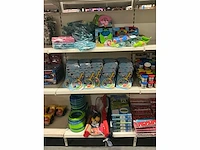 Partij divers buiten speelgoed/water speelgoed (243x) - afbeelding 2 van  9