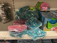 Partij divers buiten speelgoed/water speelgoed (243x) - afbeelding 3 van  9