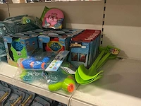 Partij divers buiten speelgoed/water speelgoed (243x) - afbeelding 5 van  9