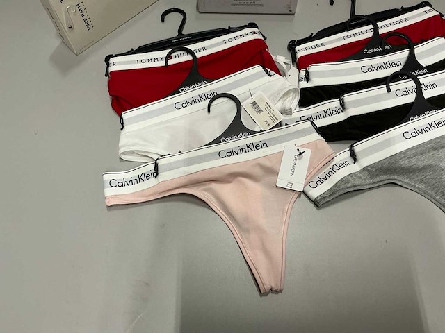 Partij divers calvinklein/tommyhilfiger/lacoste/purepath ondergoed (18x) - afbeelding 9 van  16