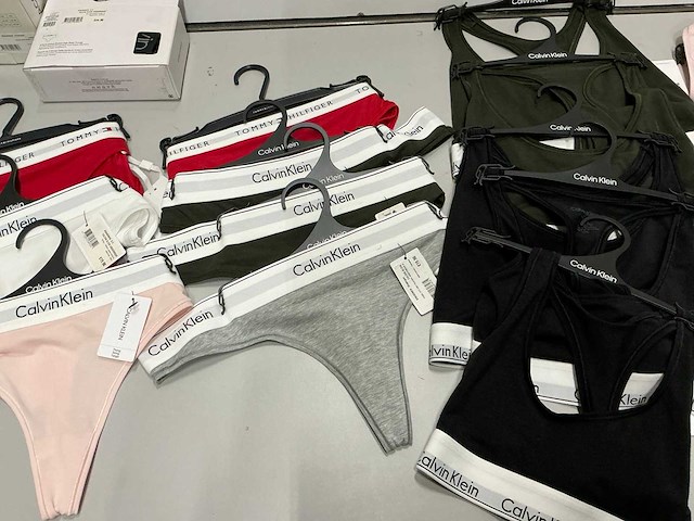 Partij divers calvinklein/tommyhilfiger/lacoste/purepath ondergoed (18x) - afbeelding 10 van  16