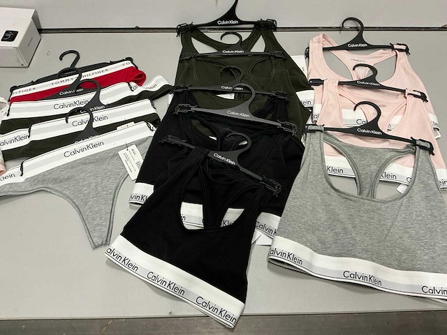 Partij divers calvinklein/tommyhilfiger/lacoste/purepath ondergoed (18x) - afbeelding 11 van  16
