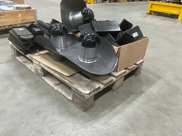 Partij divers dakmateriaal - afbeelding 10 van  15