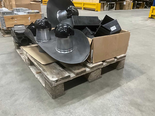 Partij divers dakmateriaal - afbeelding 11 van  15