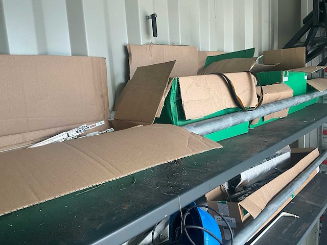 Partij divers deur en raambeslag - afbeelding 2 van  9