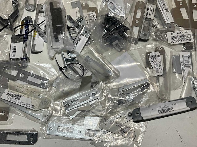 Partij divers deurbeslag (101x) - afbeelding 3 van  19