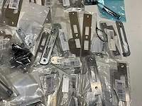 Partij divers deurbeslag (101x) - afbeelding 10 van  19