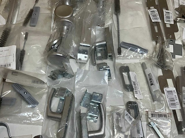 Partij divers deurbeslag (101x) - afbeelding 16 van  19