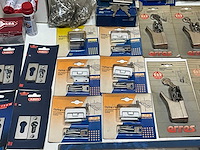 Partij divers deurbeslag en sloten (40x) - afbeelding 11 van  12