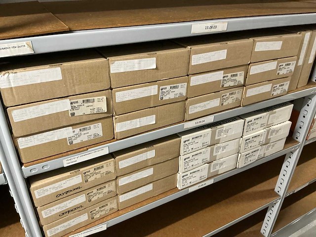 Partij divers donne installatiedraad (26x) - afbeelding 1 van  10