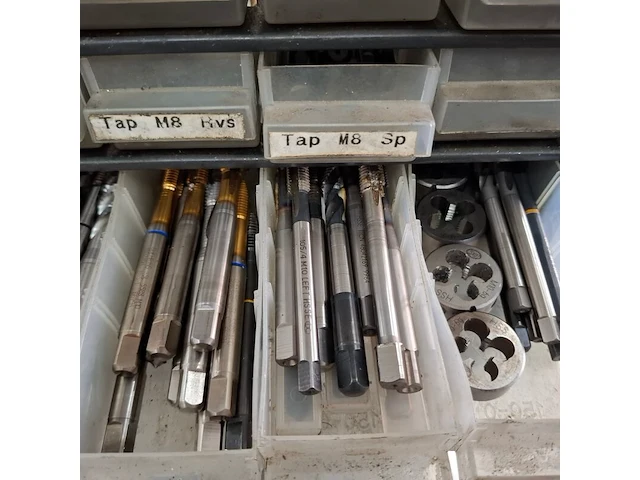 Partij divers draadtapgereedschap - afbeelding 3 van  42