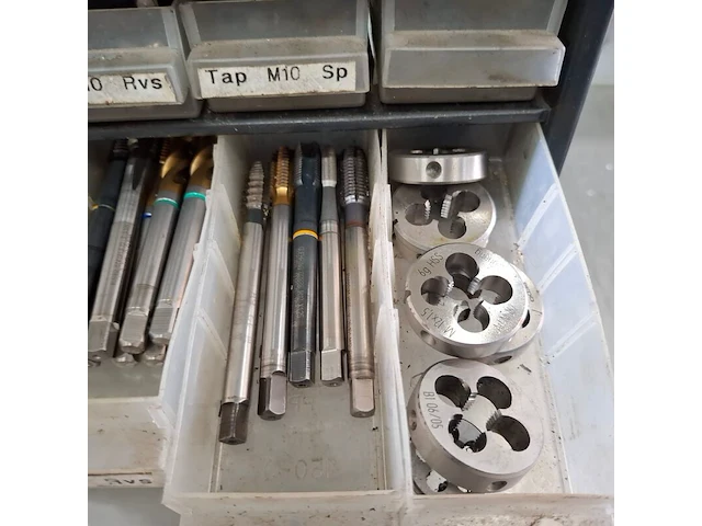 Partij divers draadtapgereedschap - afbeelding 4 van  42