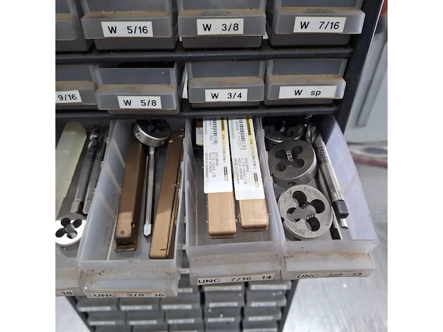 Partij divers draadtapgereedschap - afbeelding 20 van  42