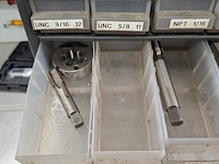 Partij divers draadtapgereedschap - afbeelding 25 van  42