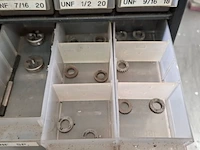 Partij divers draadtapgereedschap - afbeelding 28 van  42