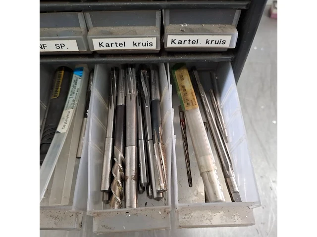 Partij divers draadtapgereedschap - afbeelding 30 van  42