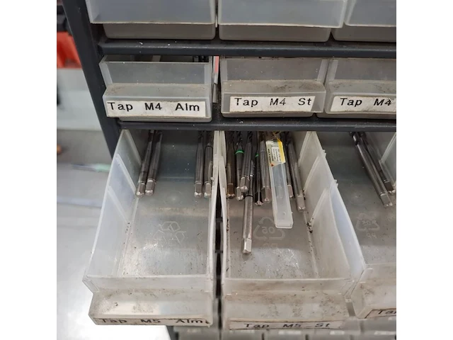 Partij divers draadtapgereedschap - afbeelding 39 van  42