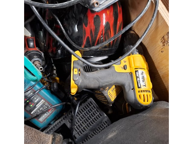 Partij divers electrische en accu gereedschap, o.a bosch, dewalt, milwaukee, makita - afbeelding 2 van  18