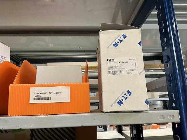 Partij divers elektramateriaal - afbeelding 2 van  5