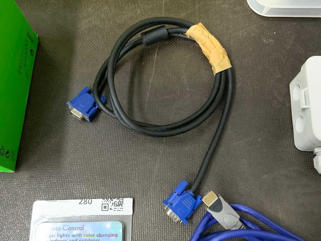 Partij divers elektronica - afbeelding 12 van  17