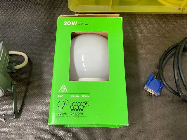 Partij divers elektronica - afbeelding 13 van  17