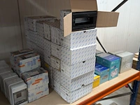 Partij divers elektrotechnisch installatiemateriaal - afbeelding 5 van  19