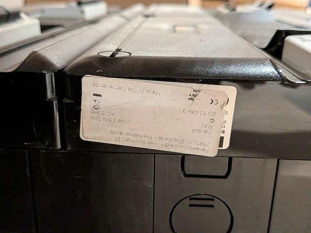 Partij divers elektrotechnisch installatiemateriaal - afbeelding 5 van  8