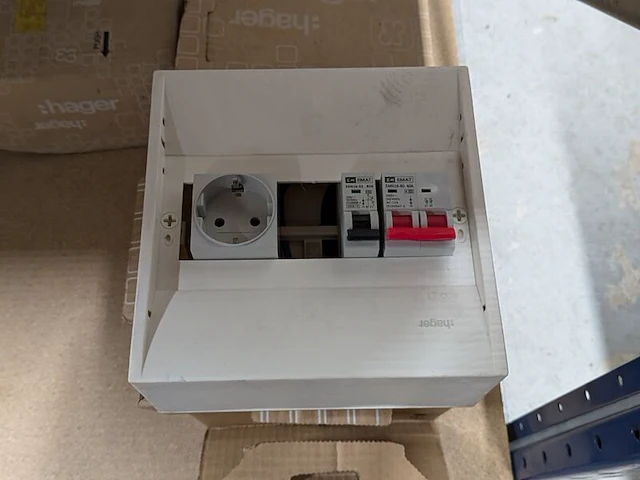 Partij divers elektrotechnisch installatiemateriaal - afbeelding 7 van  8
