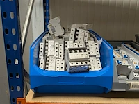 Partij divers elektrotechnisch installatiemateriaal - afbeelding 8 van  15