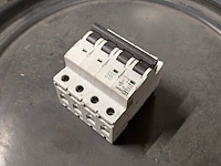 Partij divers elektrotechnisch installatiemateriaal - afbeelding 9 van  15