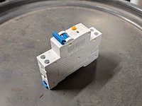 Partij divers elektrotechnisch installatiemateriaal - afbeelding 12 van  15