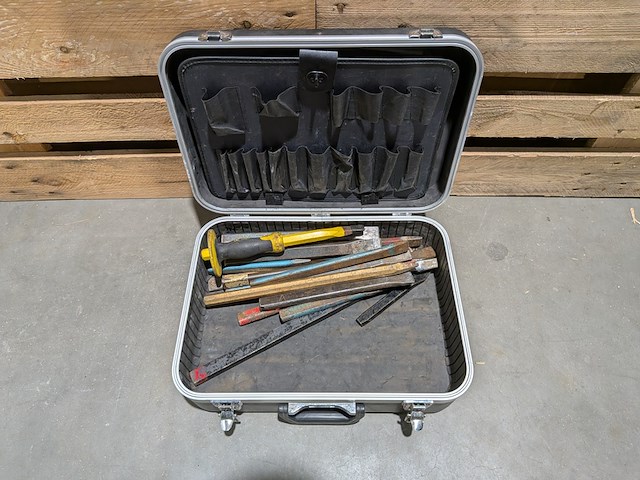 Partij divers gereedschap en gereedschapskoffers - afbeelding 21 van  36