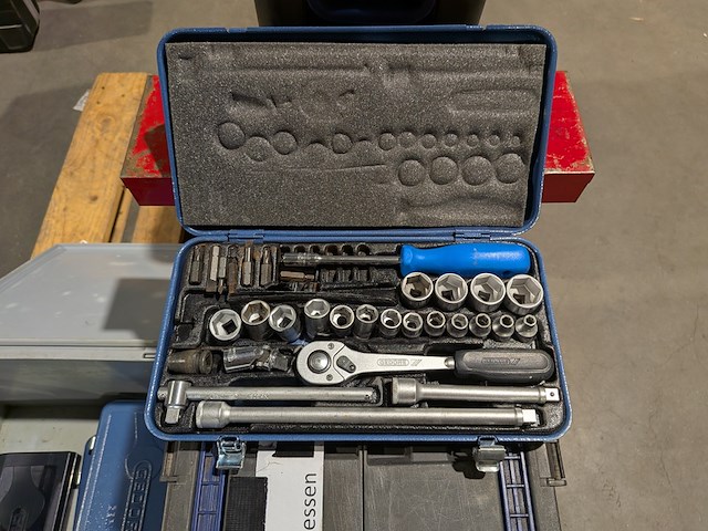 Partij divers gereedschap en gereedschapskoffers - afbeelding 27 van  36