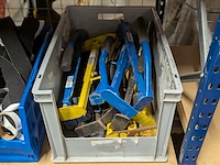 Partij divers gereedschap en technische materialen - afbeelding 12 van  19