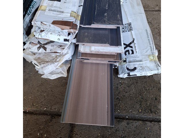 Partij divers gevelpanelen, keralit / protex, diverse kleuren - afbeelding 2 van  16