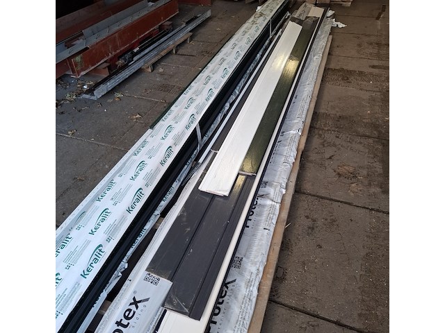 Partij divers gevelpanelen, keralit / protex, diverse kleuren - afbeelding 4 van  16