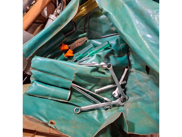 Partij divers handgereedschap, o.a. atlas copco - afbeelding 4 van  9