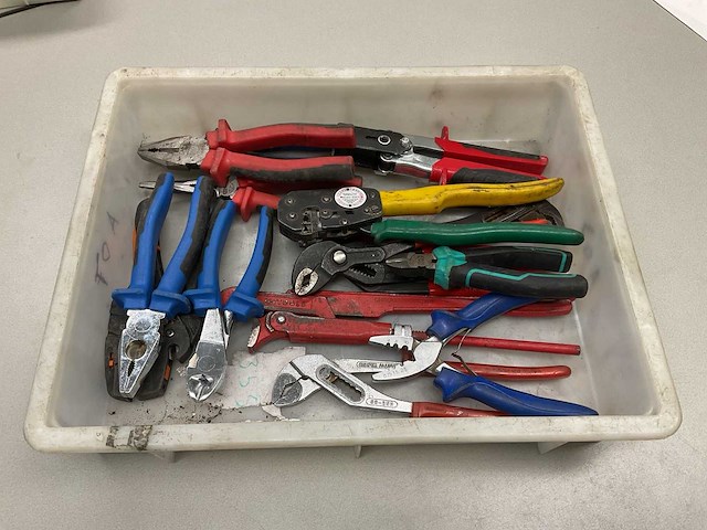 Partij divers handgereedschap - afbeelding 1 van  1