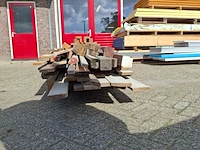 Partij divers hout restmateriaal op 2x pallet - afbeelding 4 van  8