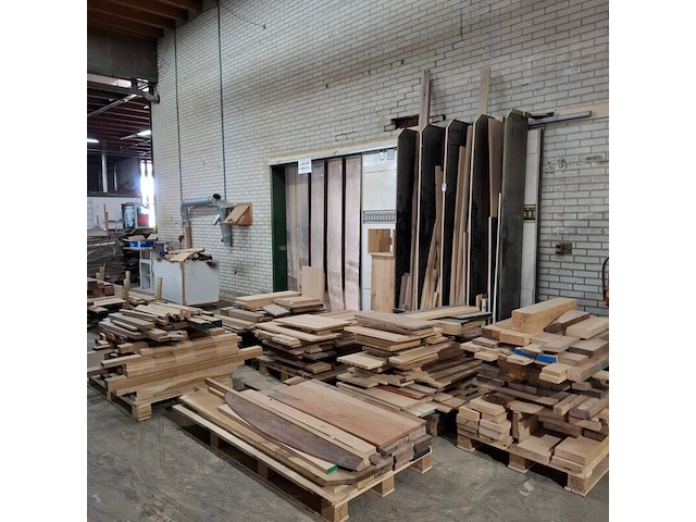 Partij divers hout restmateriaal - afbeelding 9 van  16