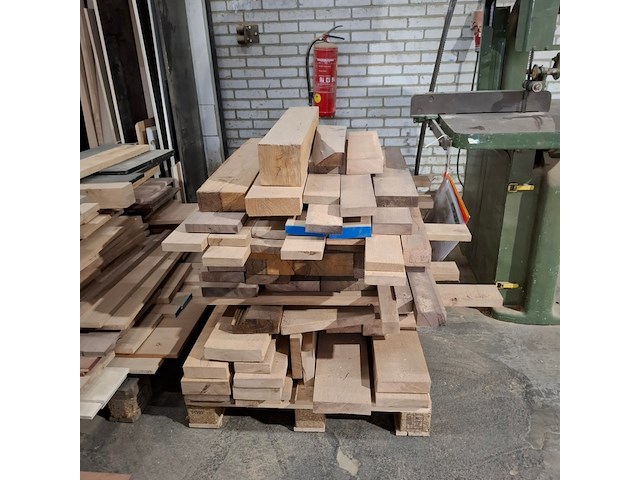 Partij divers hout restmateriaal - afbeelding 11 van  16