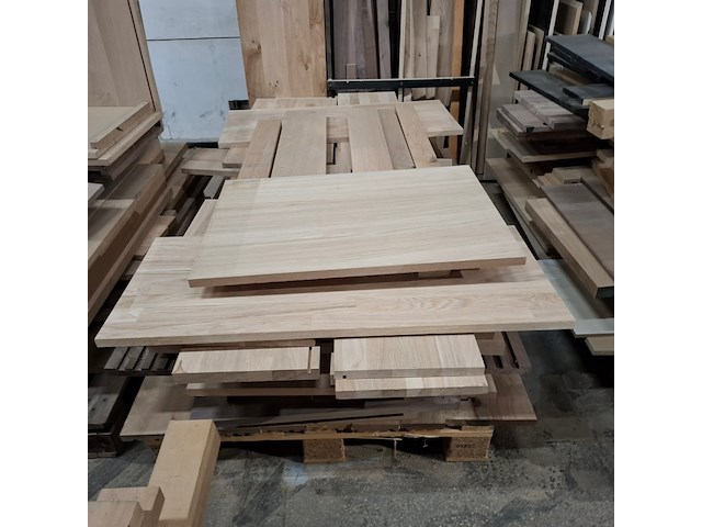 Partij divers hout restmateriaal - afbeelding 16 van  16