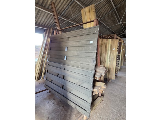 Partij divers hout - afbeelding 1 van  10
